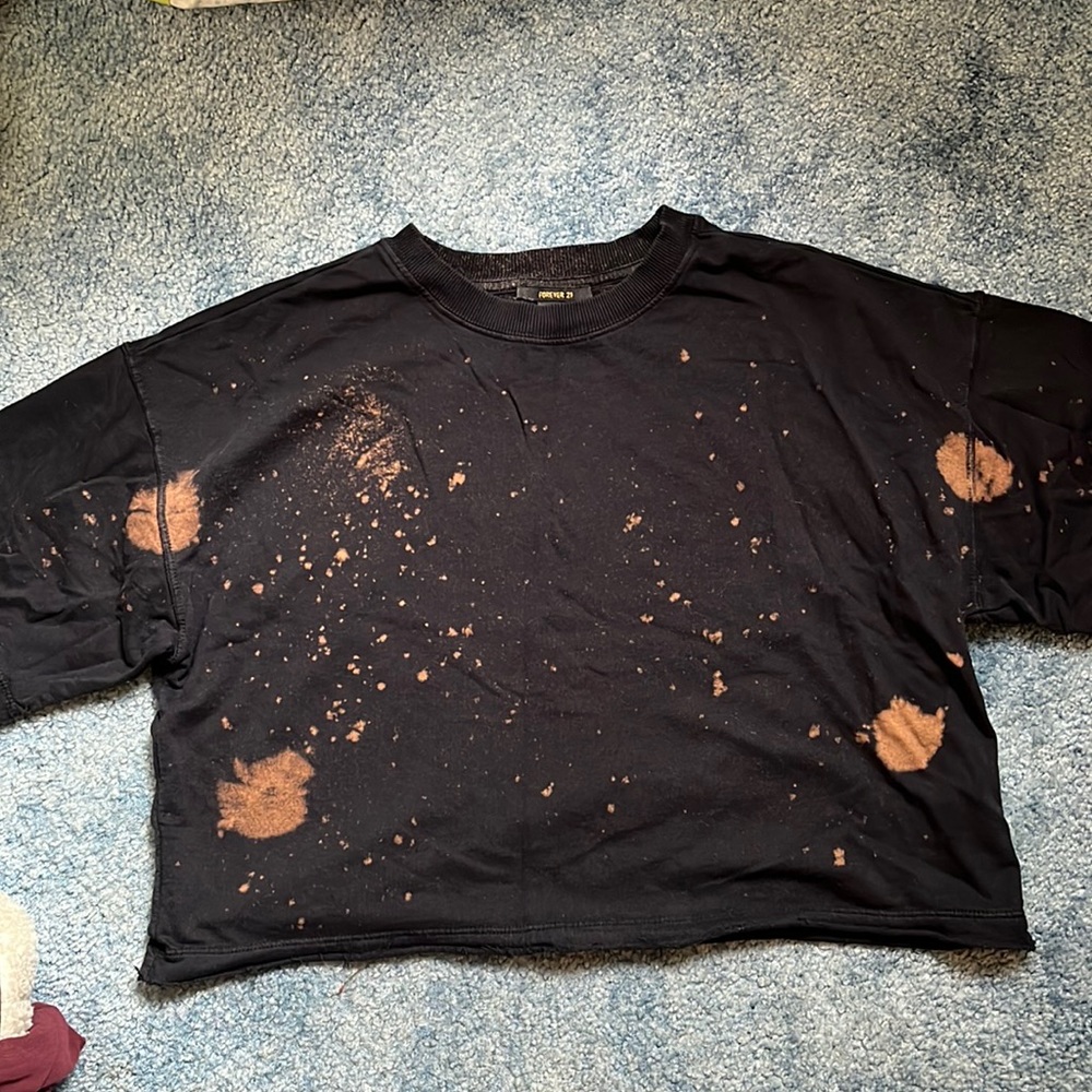 Cropped bleach splatter short sleeve hoodie